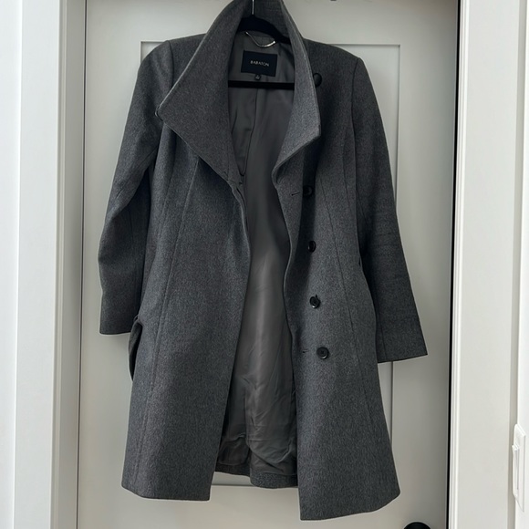 Aritzia Wool coat - Picture 1 of 2
